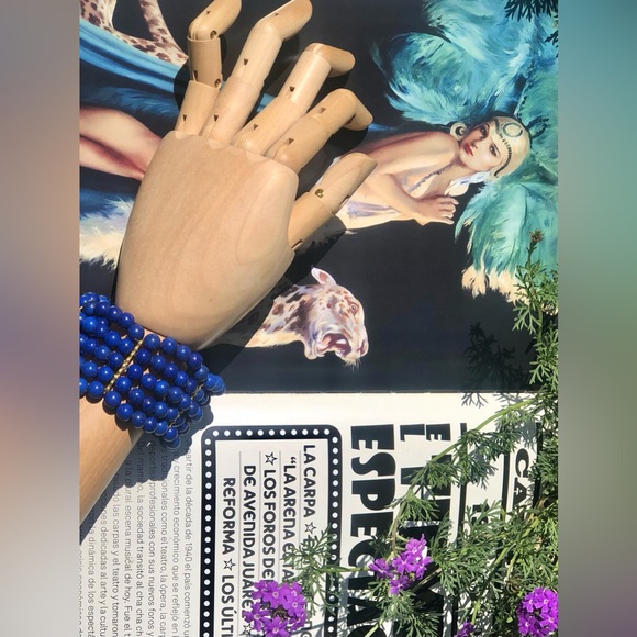 Set of Two Multi-strand Howlite-like Beaded Bracelets - Picture 3 of 9